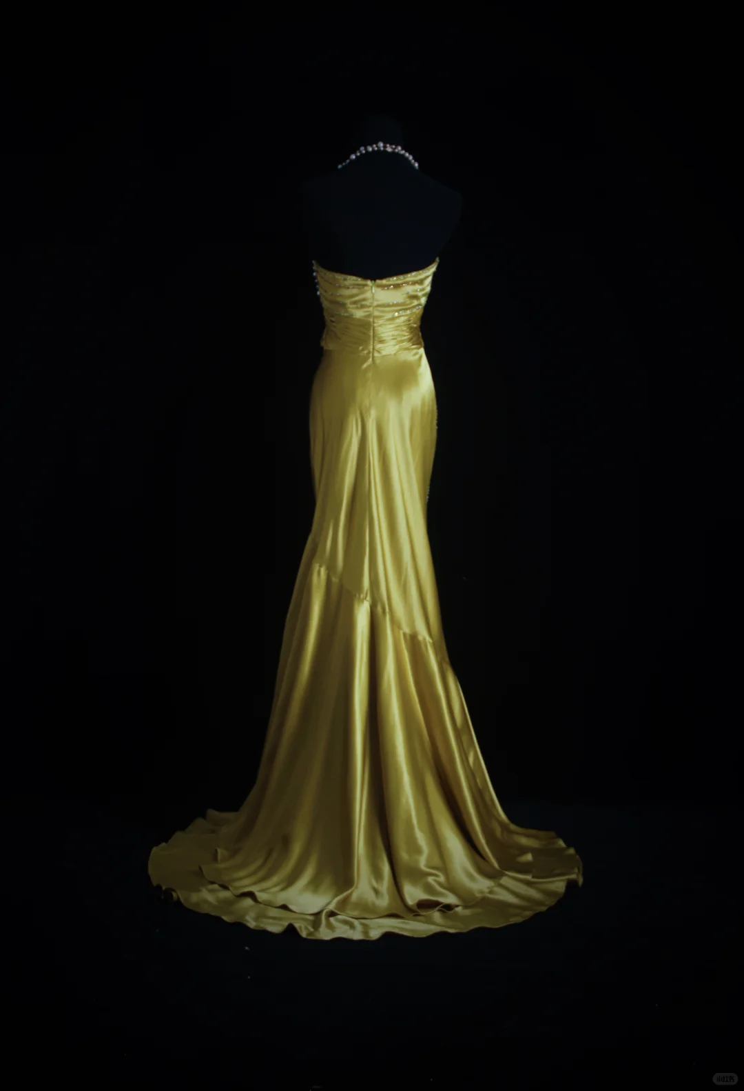 Glamorous Golden Yellow Satin Mermaid Strapless Sweetheart Beaded Formal Evening Gown DP7371