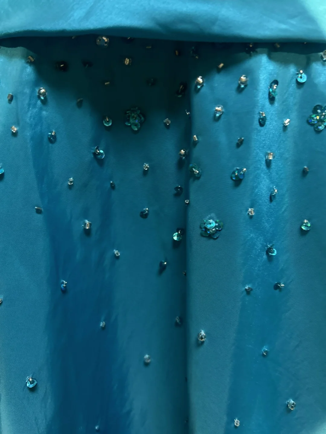Robe de soirée longue style sirène bleue à bretelles spaghetti et perles, DP5329