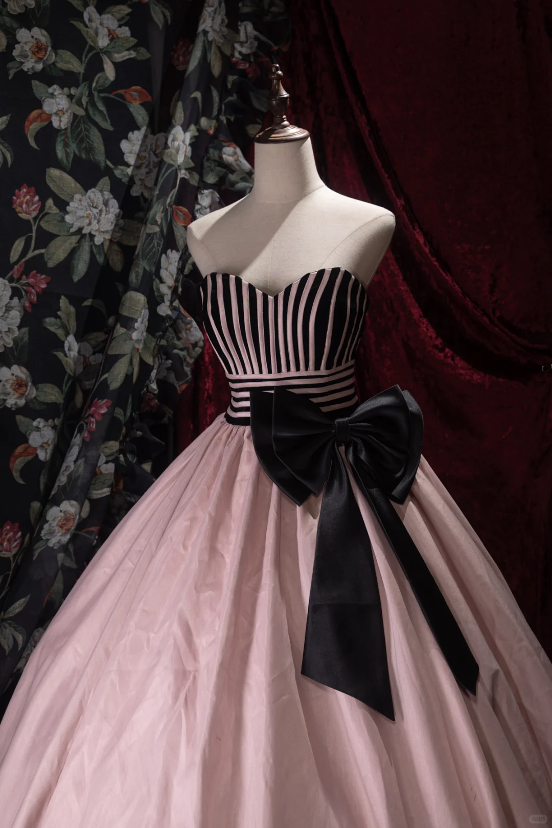 Elegant Pink Black Striped Bodice Sweetheart Strapless Bow Ball Gown D – DSProm