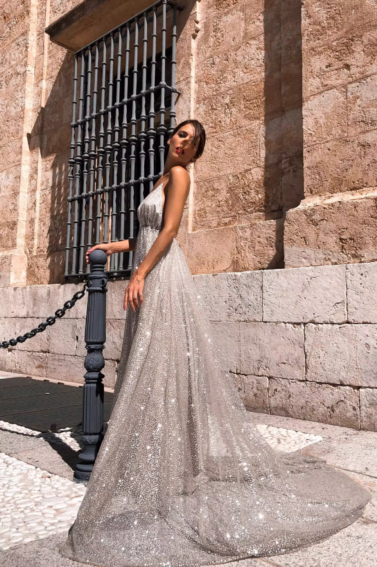 Shiny Glitter Deep V-Neck Tulle Prom Dress A-Line Spaghetti Straps Evening Dress DP8145