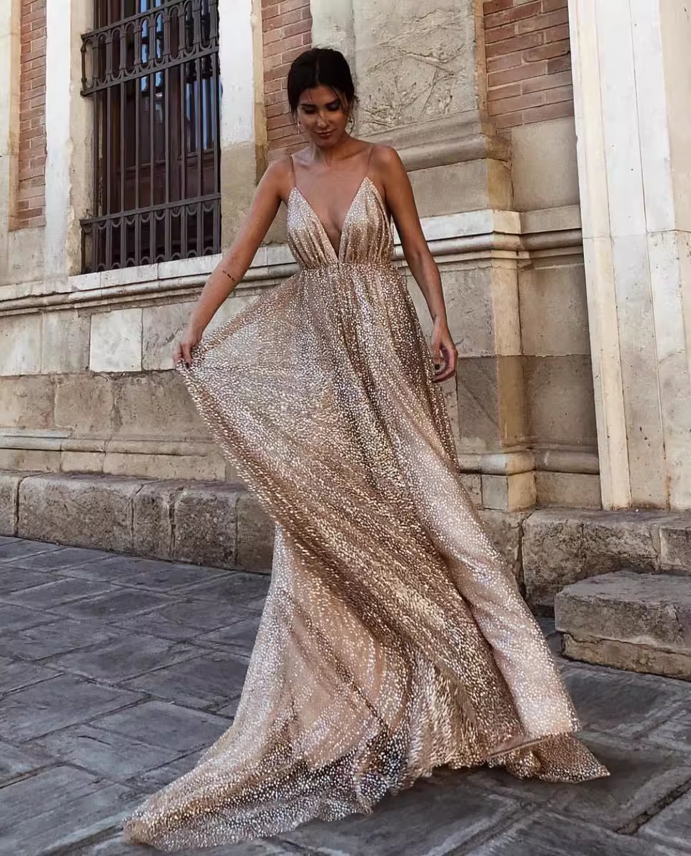 Shiny Glitter Deep V-Neck Tulle Prom Dress A-Line Spaghetti Straps Evening Dress DP8145