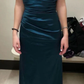Robe de soirée longue en satin bleu marine à col en V et dos nu, DP4369