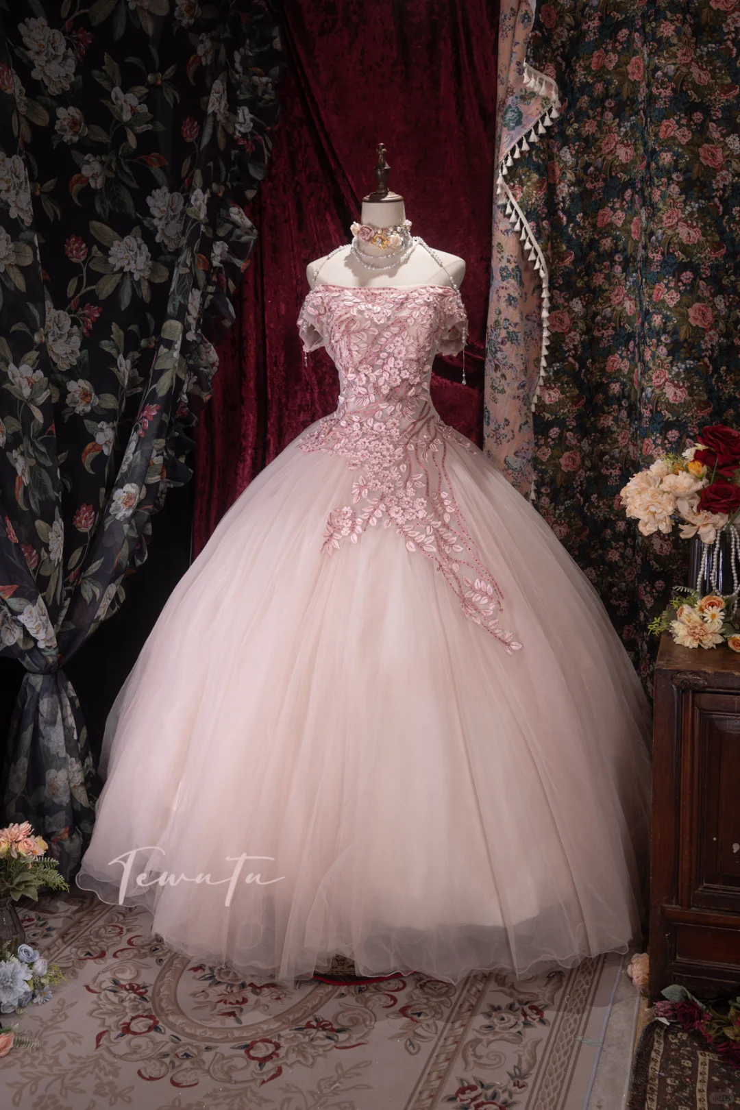 Elegant Pink Off-the-Shoulder Floral Lace Appliques Sweet 16 Quinceanera Ball Gown DP8339