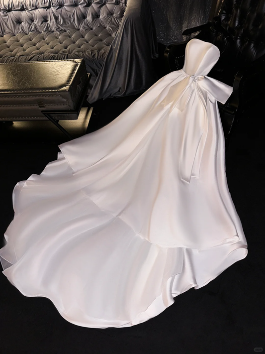 Glamorous Ivory Satin A-Line Strapless Oversized Bow Wedding Dress DP7322