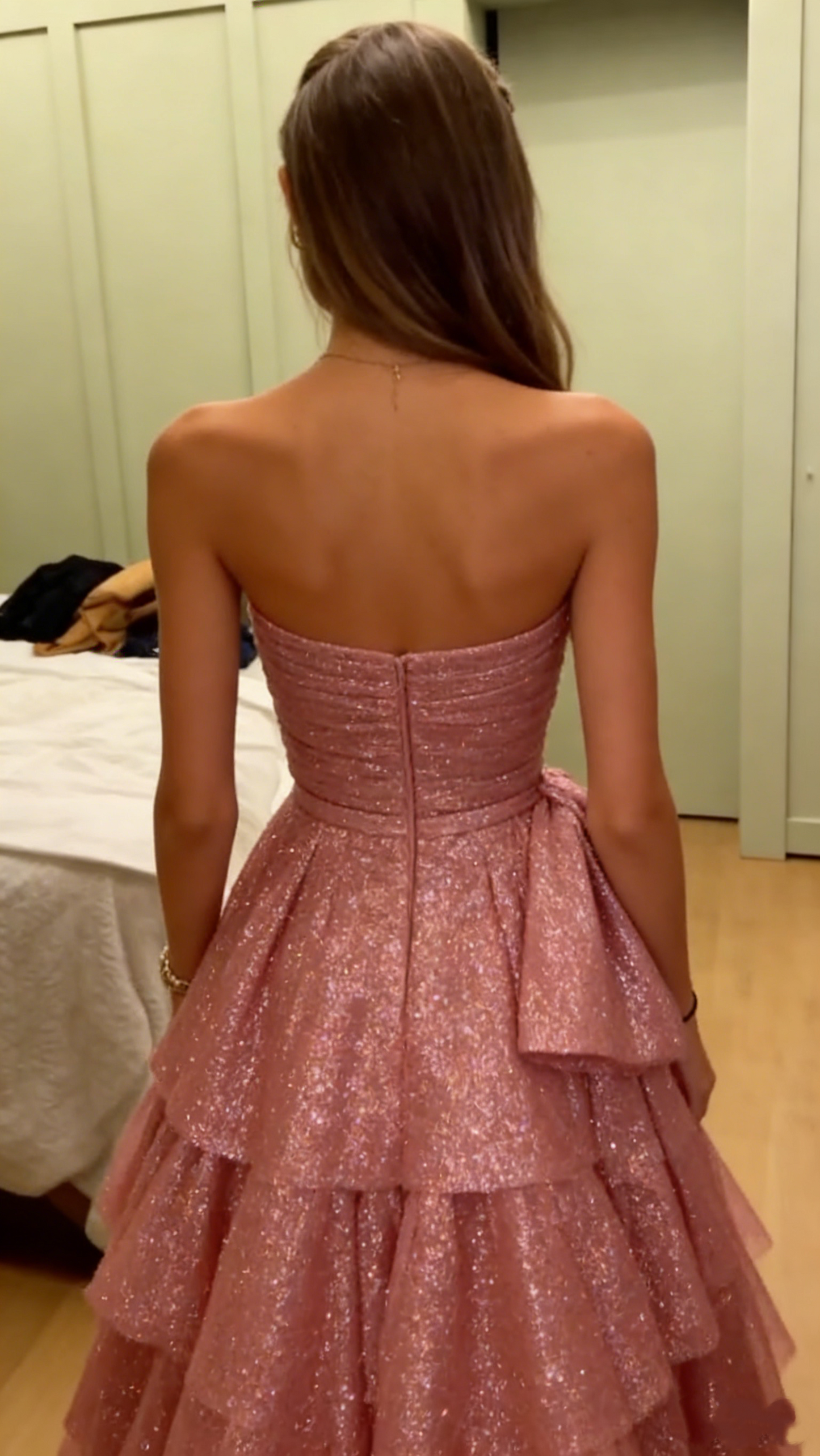 Robe de bal bustier asymétrique à volants en sequins rose brillant Robe de soirée Robe d'anniversaire DP3745