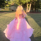 Elegantes pinkfarbenes, trägerloses Tüllkleid mit Perlen, Schleife, Korsett-Oberteil, gestuften Rüschen, hohem Schlitz für Sweet 15/Quinceanera, Ballkleid DP8370