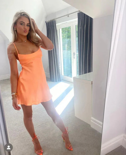 Süßes orangefarbenes Satin-Etuikleid mit Spaghettiträgern, kurzes Partykleid, Cocktailkleid, Heimkehrkleid, DP6526
