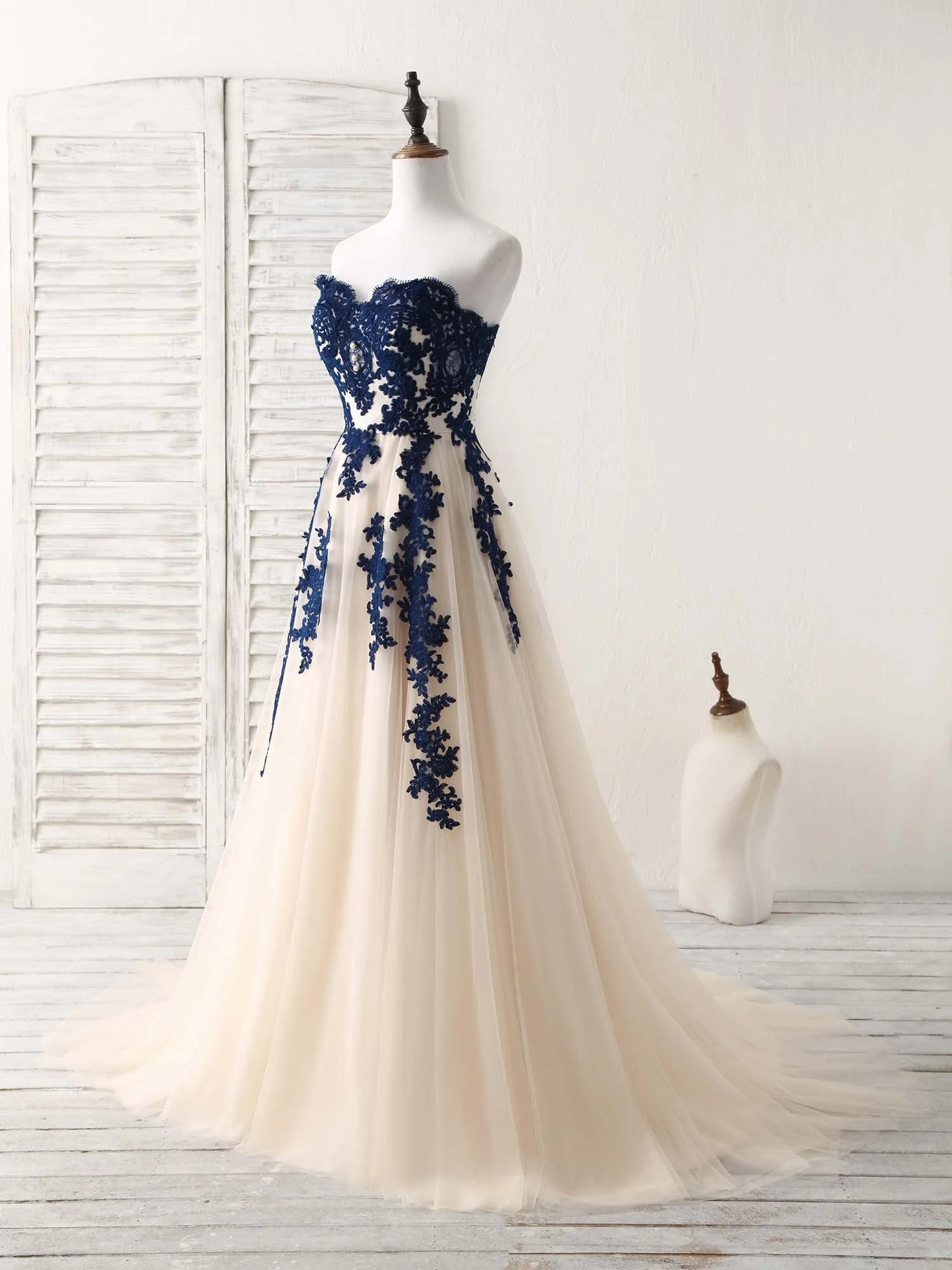 Elegant Strapless A-Line Tulle Appliques Formal Prom Dress,DP1091