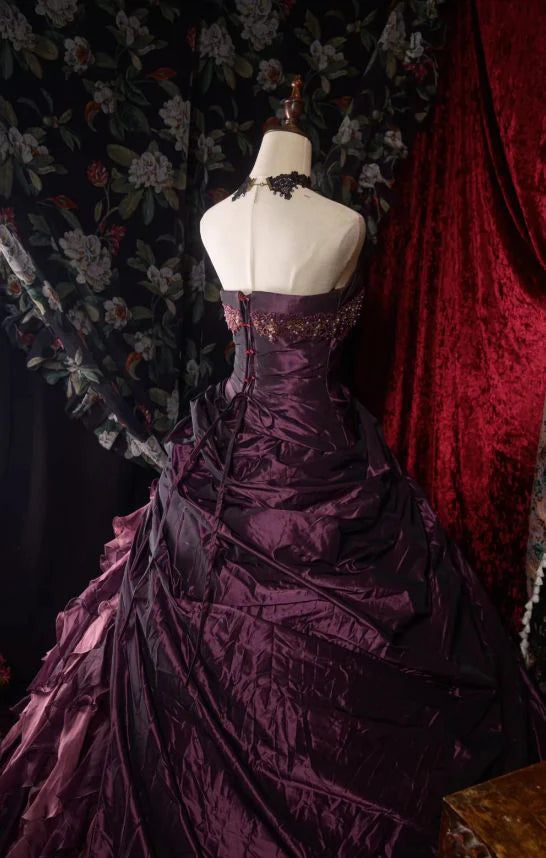 Vintage, tiefviolettes, trägerloses Ballkleid mit Perlenbesatz, Rüschen und Lagen für Sweet 15 Quinceañera DP7867