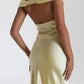 Élégante Robe Longue Fourreau en Satin Épaule Dénudée Jaune Pâle Froncée Robe de Soirée pour Invitée de Mariage DP8223