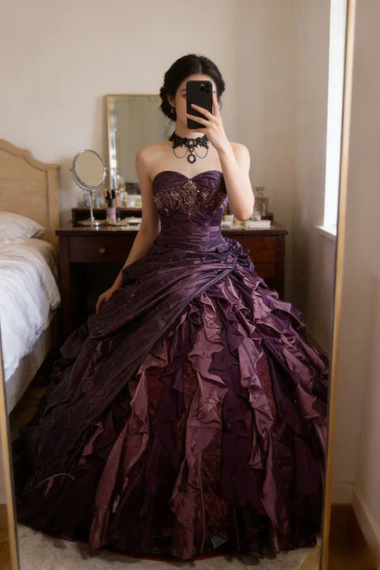 Vintage, tiefviolettes, trägerloses Ballkleid mit Perlenbesatz, Rüschen und Lagen für Sweet 15 Quinceañera DP7867