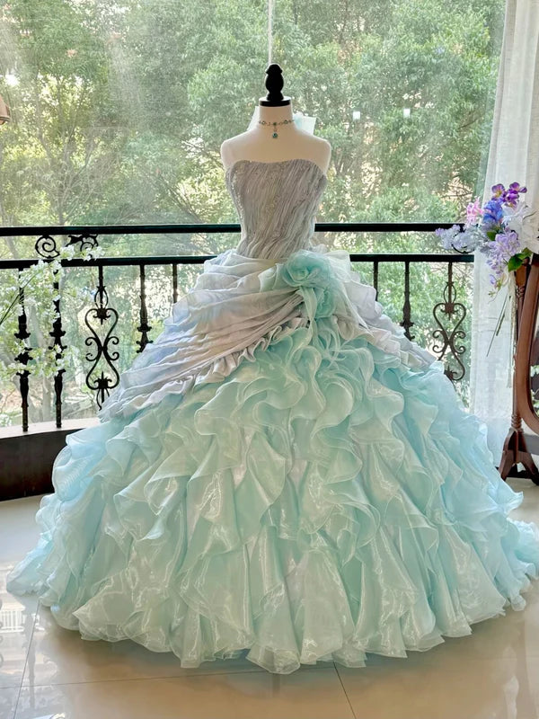 Robe de bal de quinceañera chic bleu turquoise à volants, bustier à sequins et volants, en tulle superposé à motifs floraux DP7248