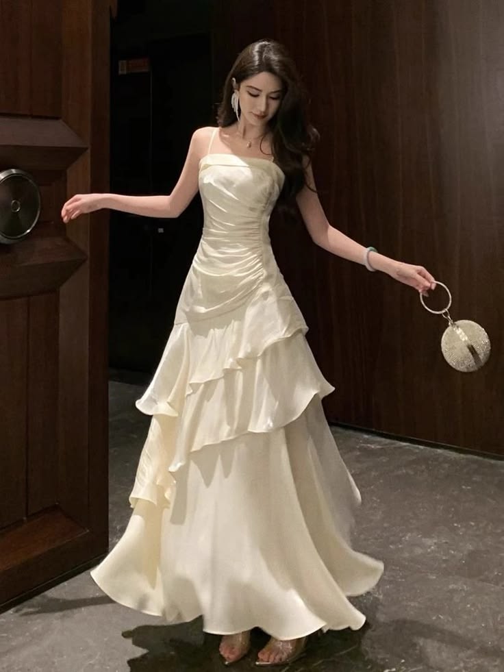 Elegant A-line Spaghetti straps Evening Dress White Long Prom Dress MD030