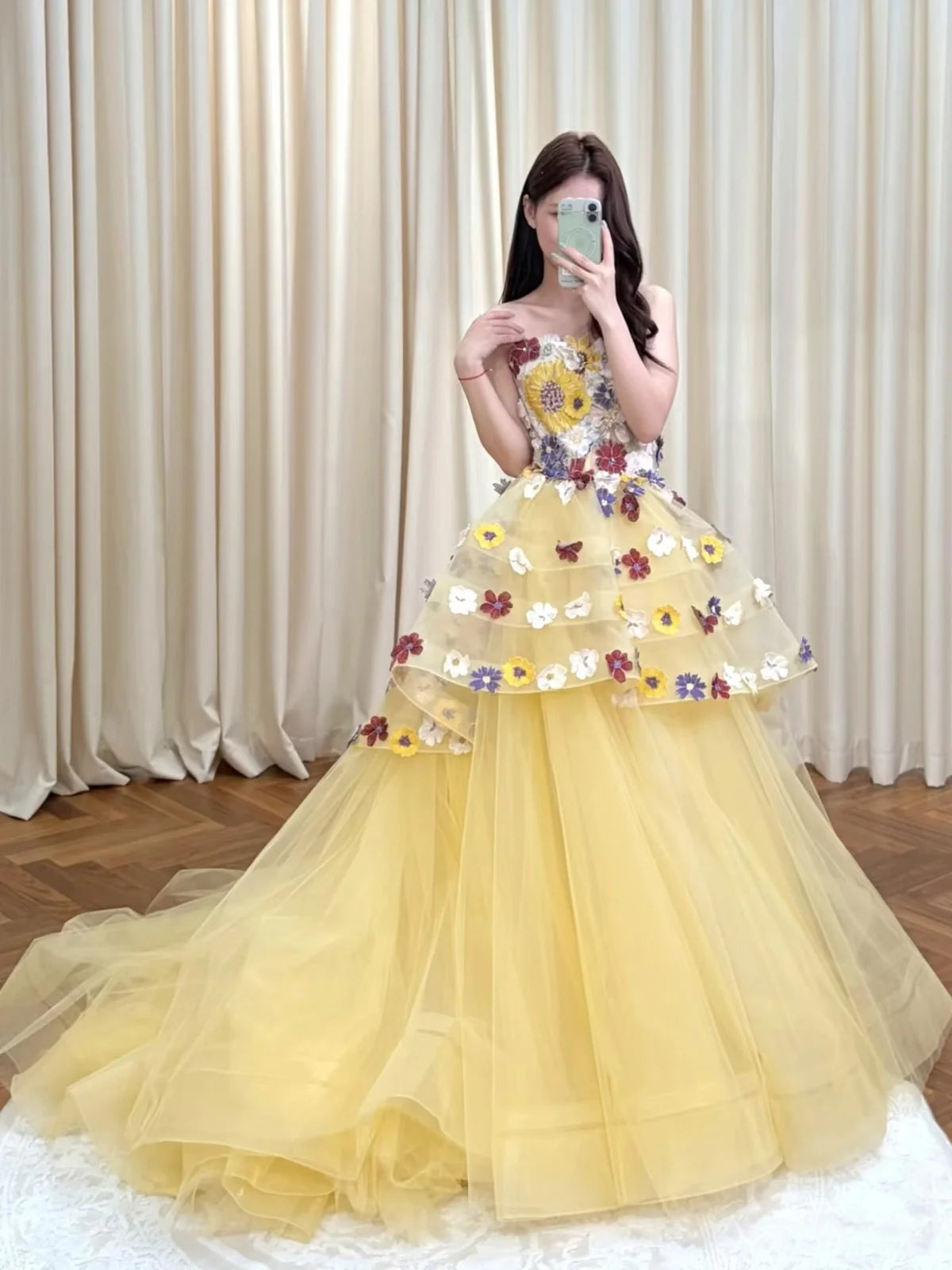 A-line Sweep Train Tulle Yellow Prom Dress with Lace Applique MD045