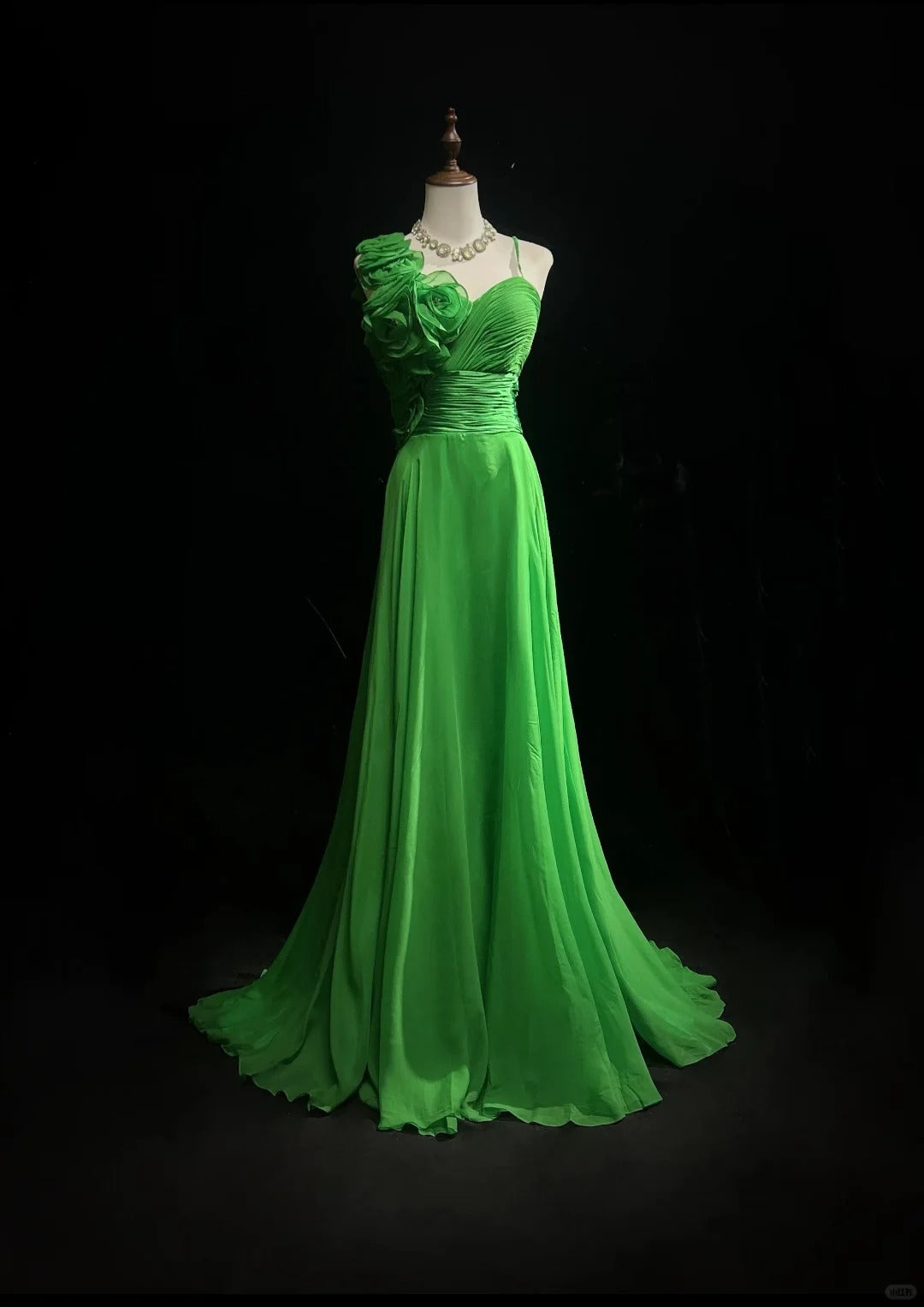 Elegant Spaghetti Straps Green Sheath Backless Prom Dress Satin Handmade Flower Evening Dress MD079