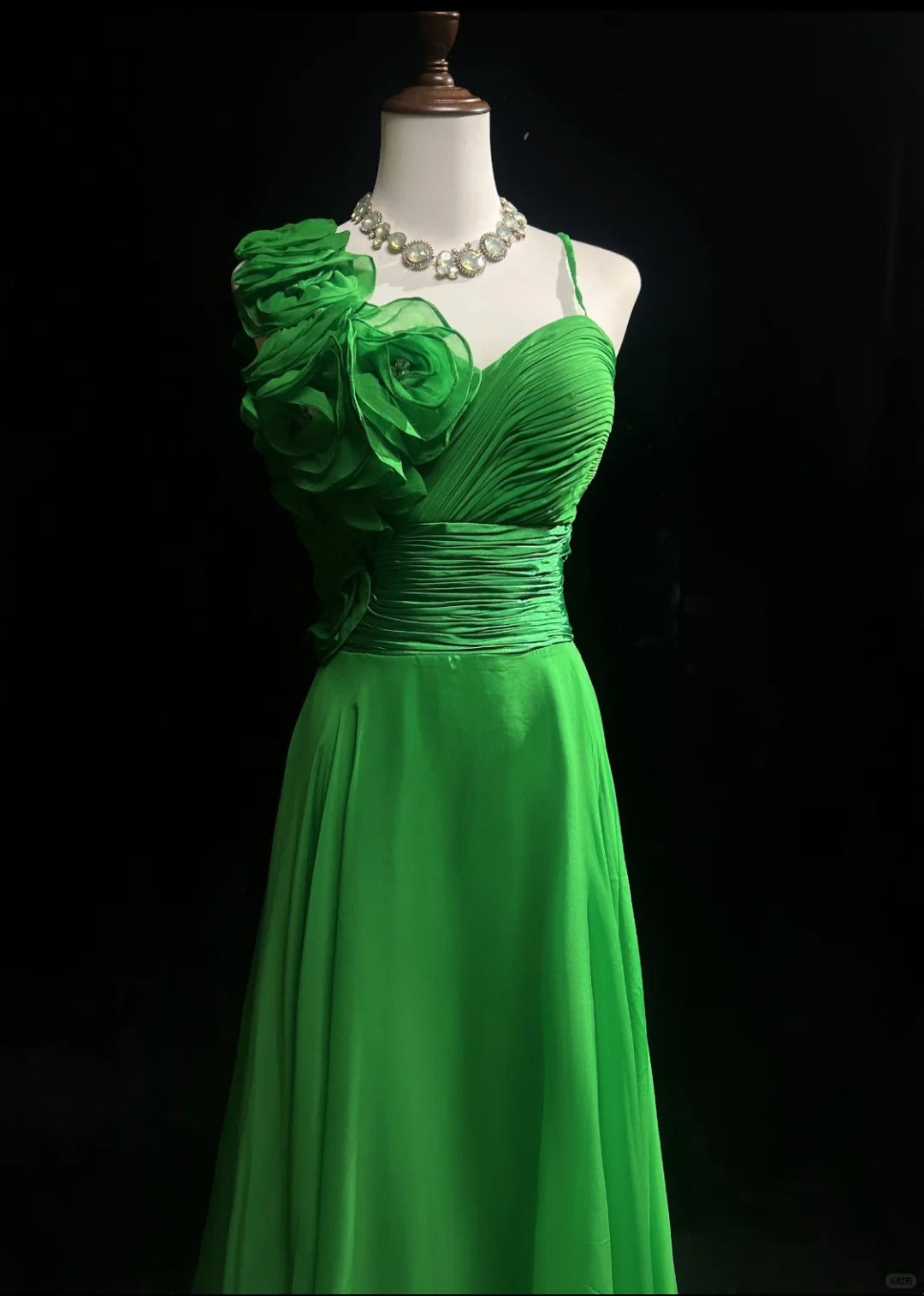 Elegant Spaghetti Straps Green Sheath Backless Prom Dress Satin Handmade Flower Evening Dress MD079
