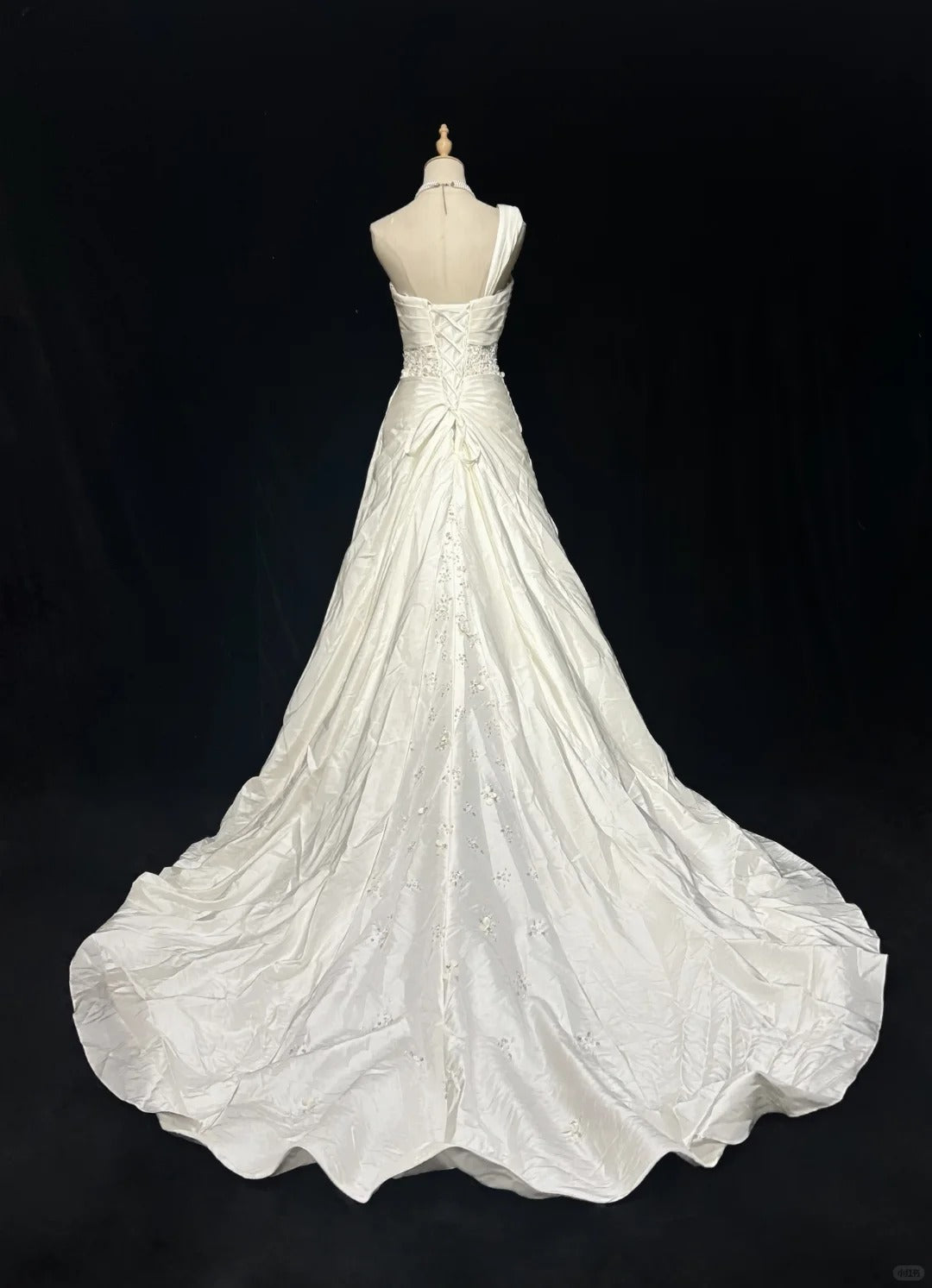 Elegant One-the-Shoulder White A-line Backless Prom Dress Taffta Sequin Evening Dress MD080