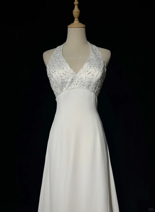 A-Line Halter Neck Chiffon Wedding Dress Embroidery Long Prom Dress with Train MD097