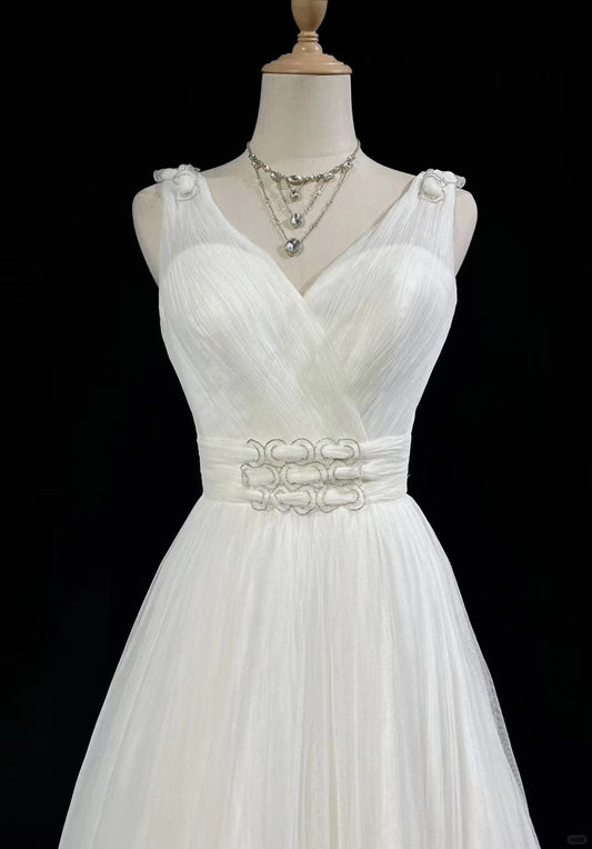 Elegantes, rückenfreies A-Linien-Abendkleid aus Tüll mit V-Ausschnitt in Weiß MD099