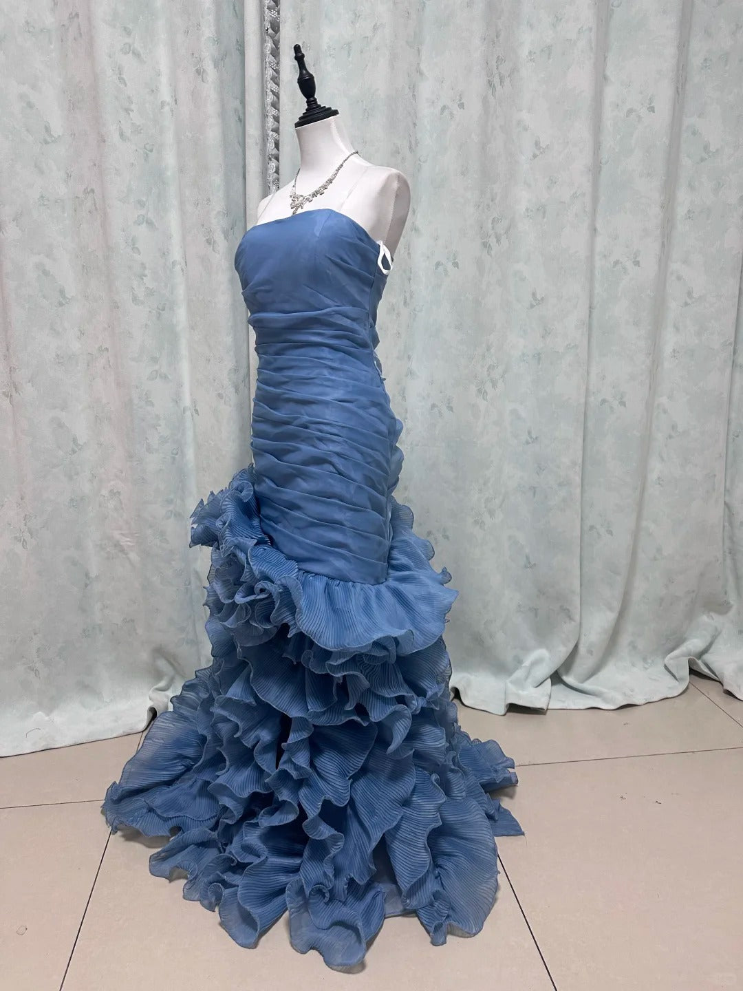 Elegant Strapless Blue Sheath Prom Dress Organza Backless Ruffled Evening Dress MD102
