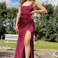 Vintage burgunderfarbenes Satin-Maxikleid mit eckigem Ausschnitt, Raffung und Schlitz DP8442