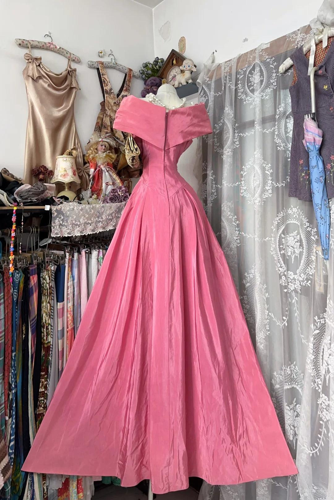 Elegant Off-the-Shoulder Pink Prom Dress A-line Satin Evening Dress MD152