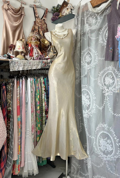 Elegant Round Neck Champagne  Prom Dress A-line Satin Evening Dress MD155