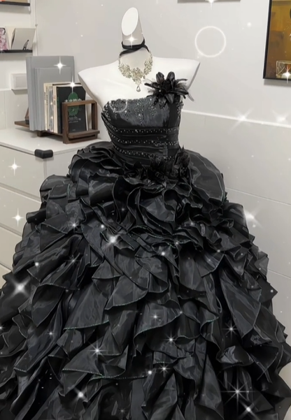 Elegant Ball Gown Black Off-the-Shoulder Long Evening Dress Tulle Ruffled Prom Dress MD232