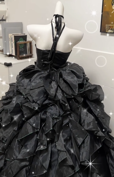Elegant Ball Gown Black Off-the-Shoulder Long Evening Dress Tulle Ruffled Prom Dress MD232