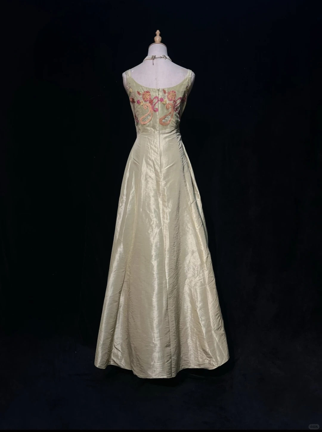 Elegant Sheath Yellow Embroidery Spaghetti Straps Long Evening Dress Satin Prom Dress MD235