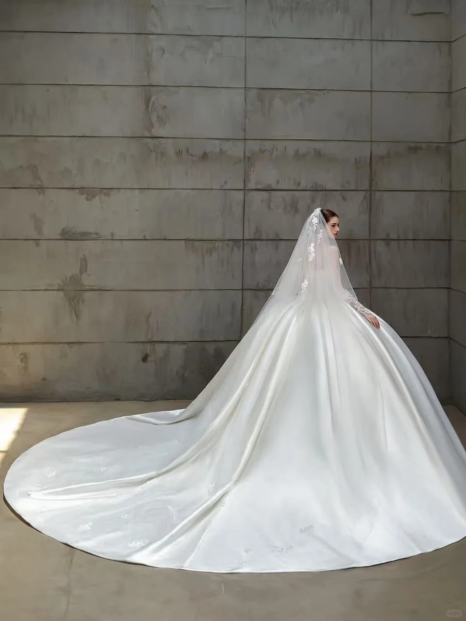 Elegant Ball Gown Long Wedding Dress Off-the-Shoulder Satin White Prom Dress MD254