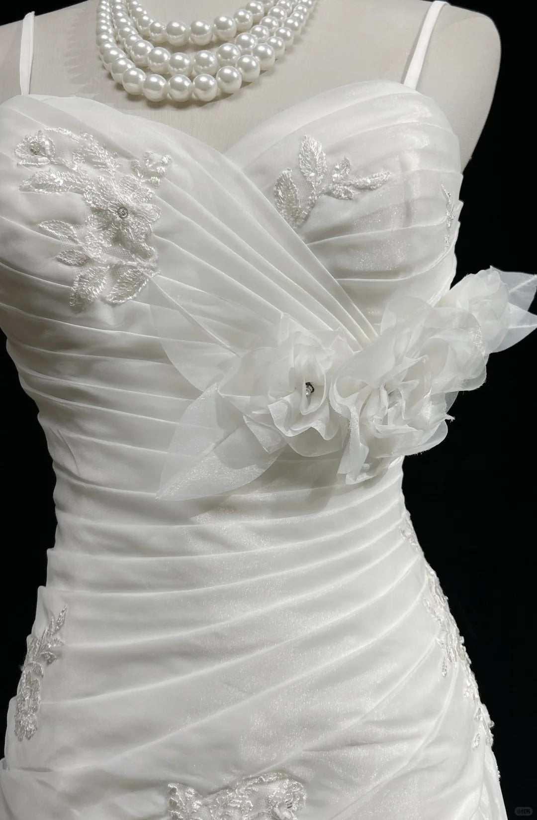 Elegant A-line Spaghetti Straps Long Wedding Dress Pleated Tulle White Prom Dress MD291