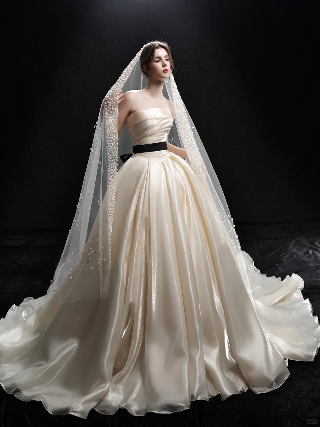 Elegant Ball Gown Off-the-Shoulder Long Wedding Dress Satin White Prom Dress MD292