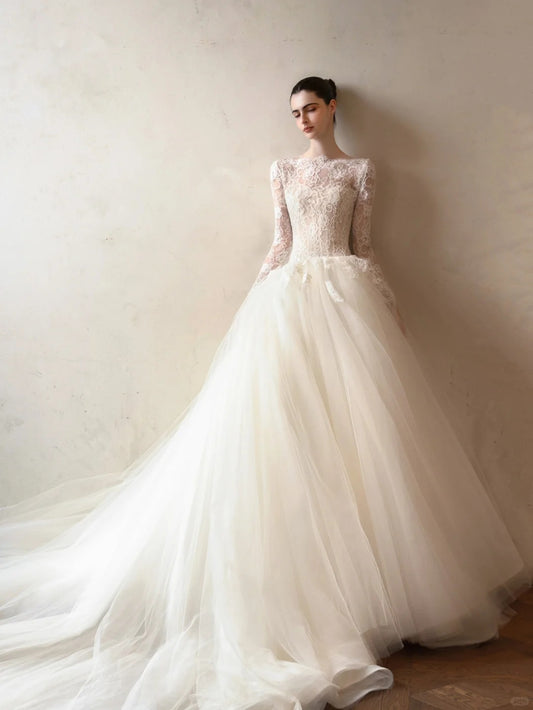 Elegant A-line Round Neck Long Wedding Dress Lace White Prom Dress MD337
