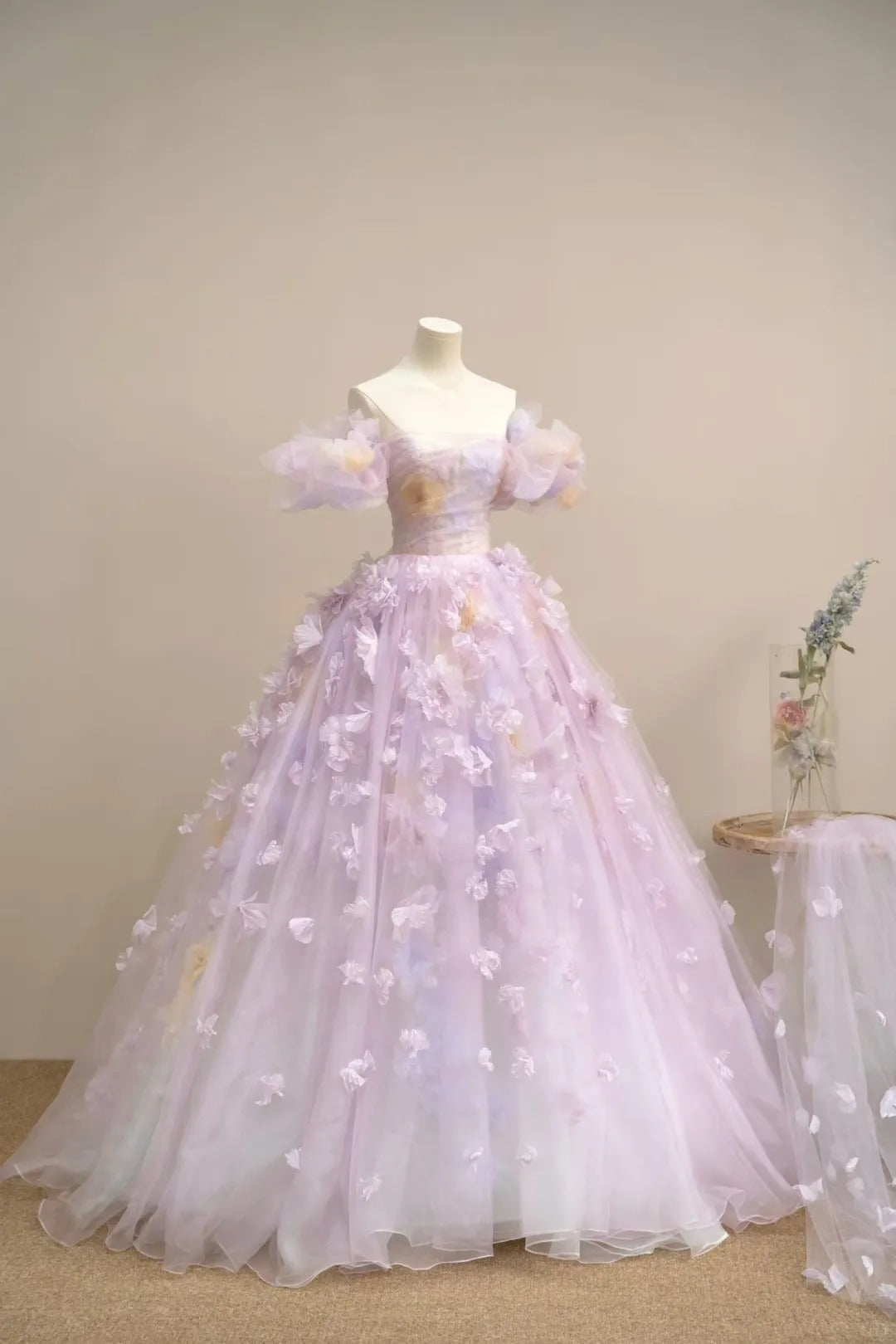 Elegant Ball Gown Off-the-Shoulder Purple Long Evening Dress 3D Appliqué Flowers Tulle Prom Dress MD350