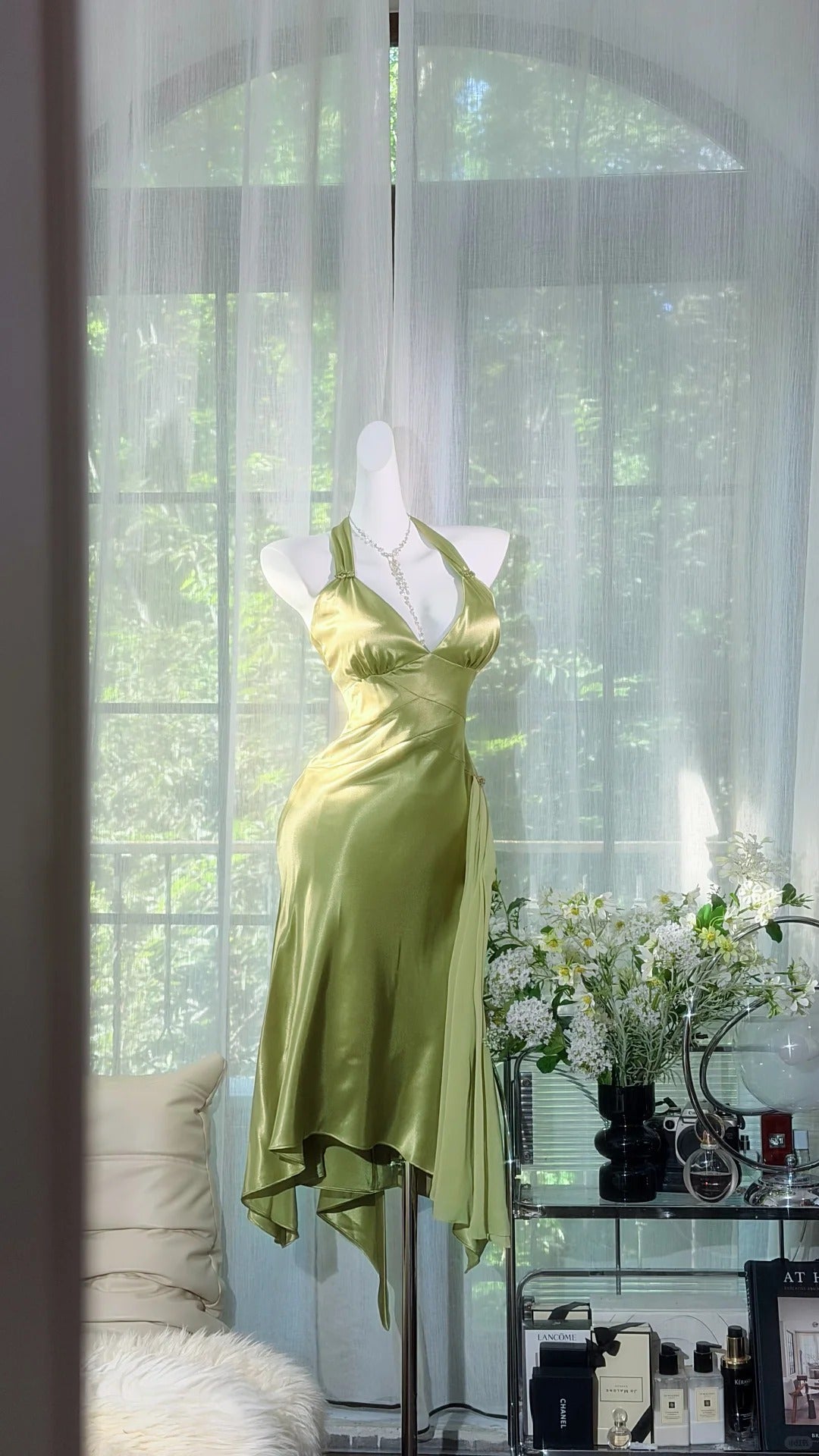Beautiful A-line Halter Neck Green Evening Dress Satin Prom Dress MD367