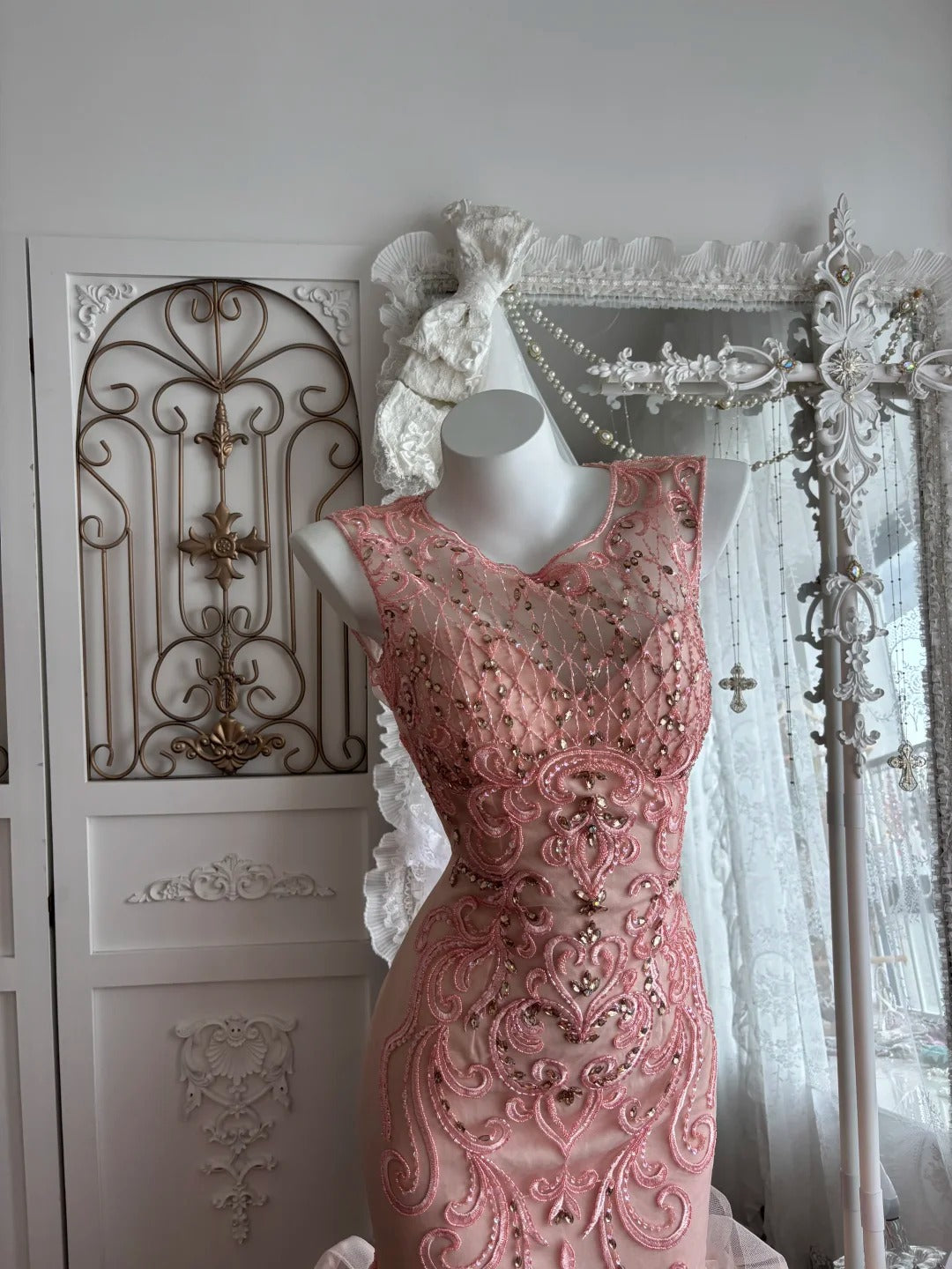 Beautiful Sheath Round Neck Pink Evening Dress Beaded Ruffled Tulle Prom Dress MD369