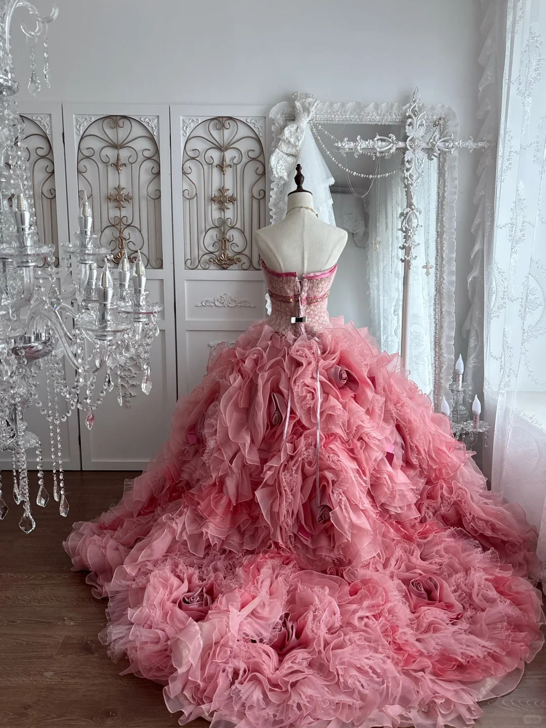 Beautiful Ball Gown Off-the-Shoulder Pink Evening Dress Pleated 3D Organza Rose Appliqués Prom Dress MD373