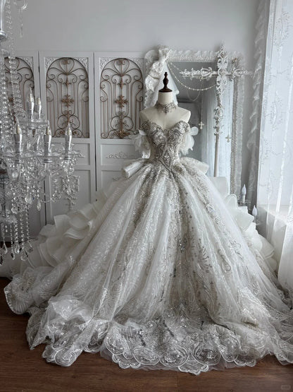 Elegant Ball Gown Sweetheart Neck Long Wedding Dress Pleated  Beaded Lace White Prom Dress MD395