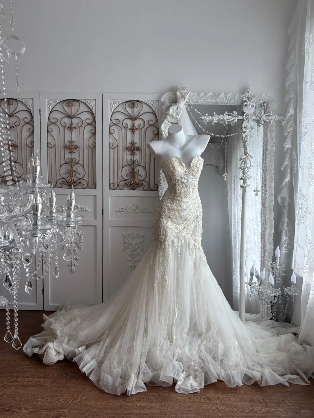 Elegant Mermaid Sweetheart Neck Long Wedding Dress Beaded Tulle White Prom Dress MD396