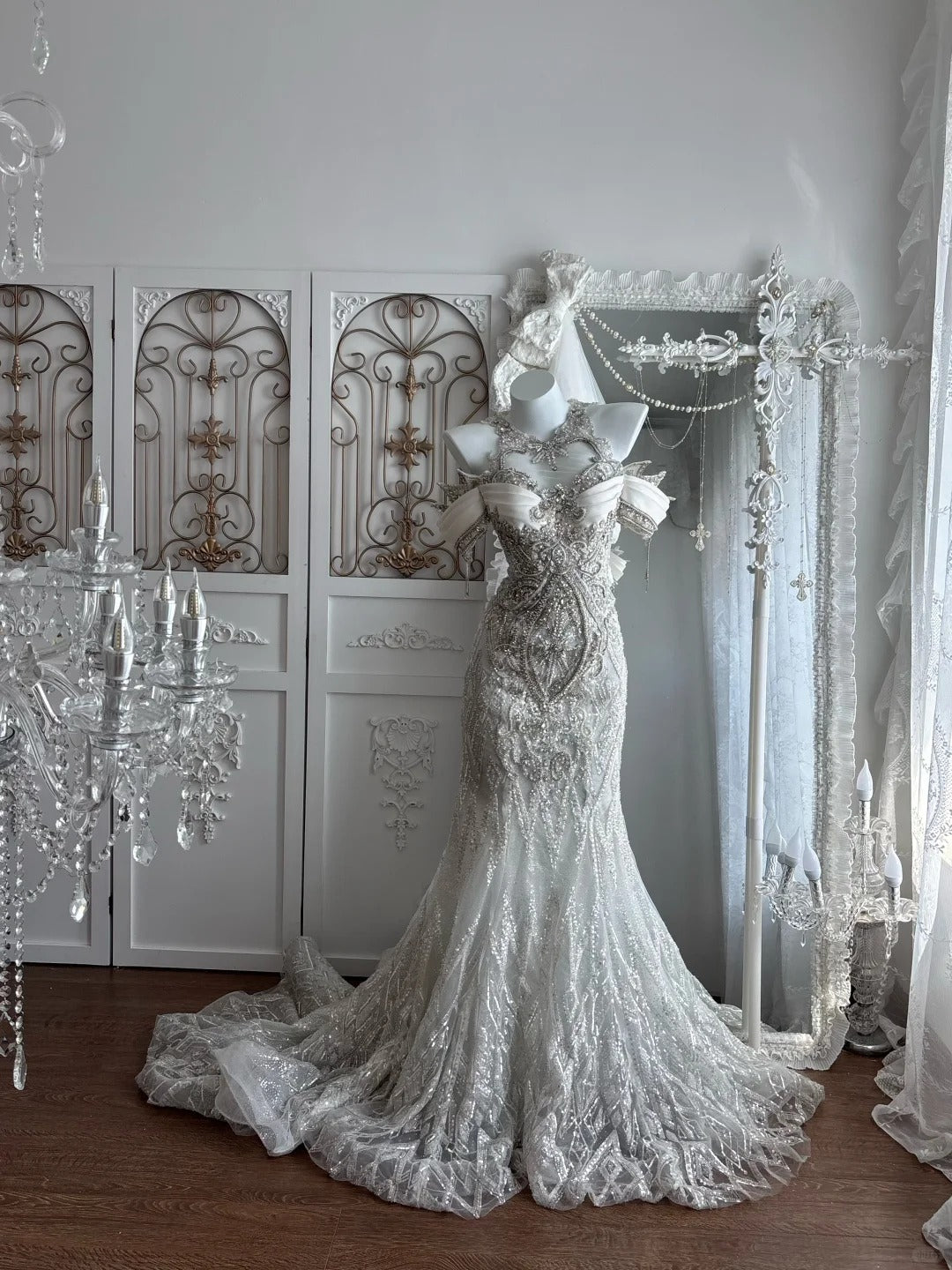Beautiful Mermaid Halter Neck Silver Evening Dress Beaded Tulle Prom Dress MD414