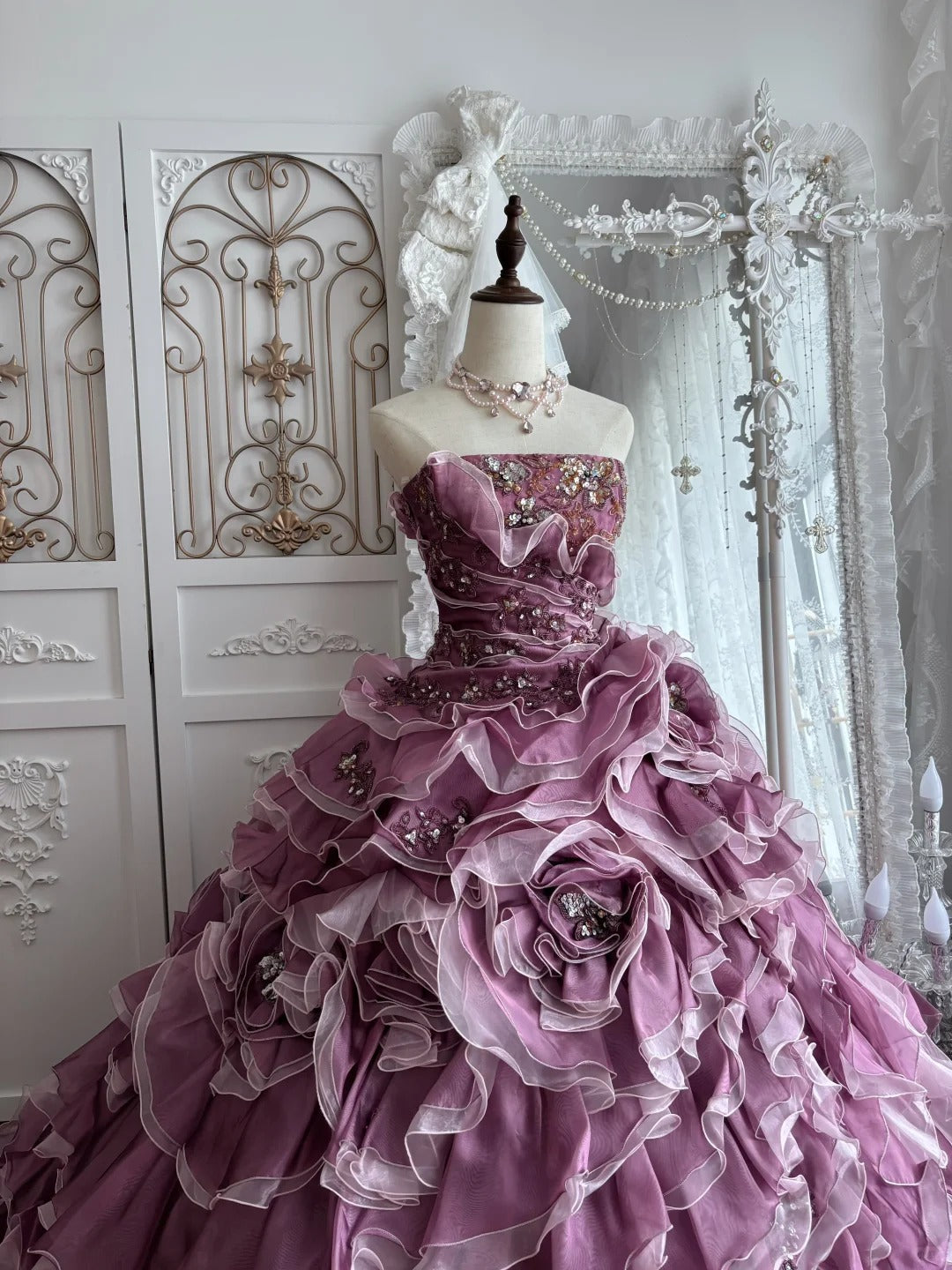 Beautiful Ball Gown Strapless Neck Purple Evening Dress Pleated 3D floral appliqués Tulle Prom Dress MD416