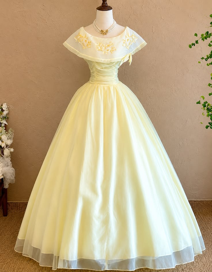 Beautiful A-line Round Neck Yellow Evening Dress Tulle Prom Dress MD419