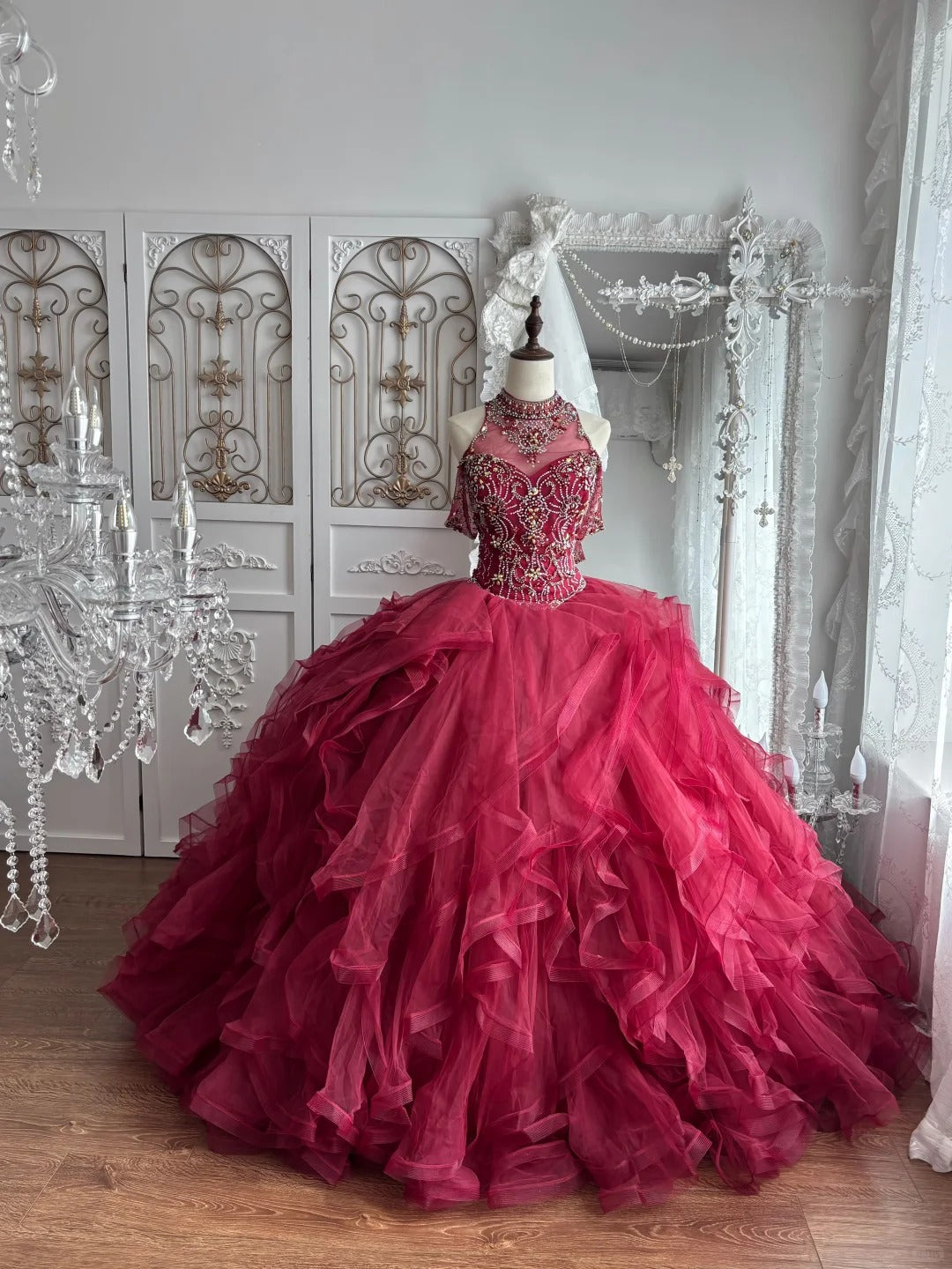Elegant Ball Gown Halter Neck Red Evening Dress Beaded Cascade Pleated Tulle Prom Dress MD474