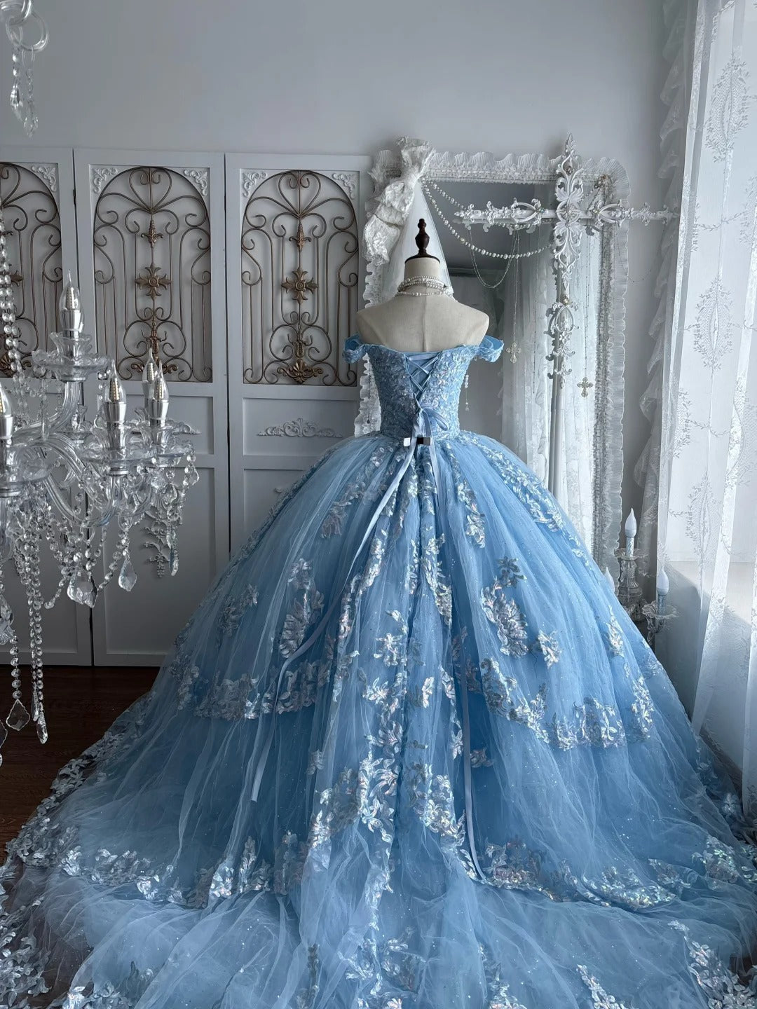 Elegant Ball Gown Strapless Neck Blue Evening Dress Sequins Tulle Prom Dress MD480