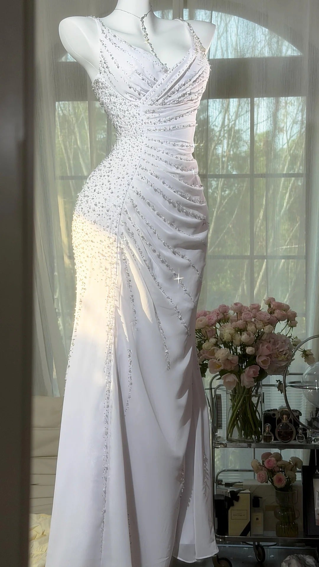 Elegant Sheath Spaghetti Straps Neck Long Wedding Dress beaded Tulle White Prom Dress MD484