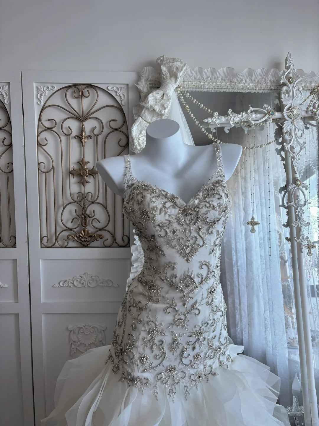 Elegant Mermaid Spaghetti Straps Neck Long Wedding Dress Beaded Tulle White Prom Dress MD486