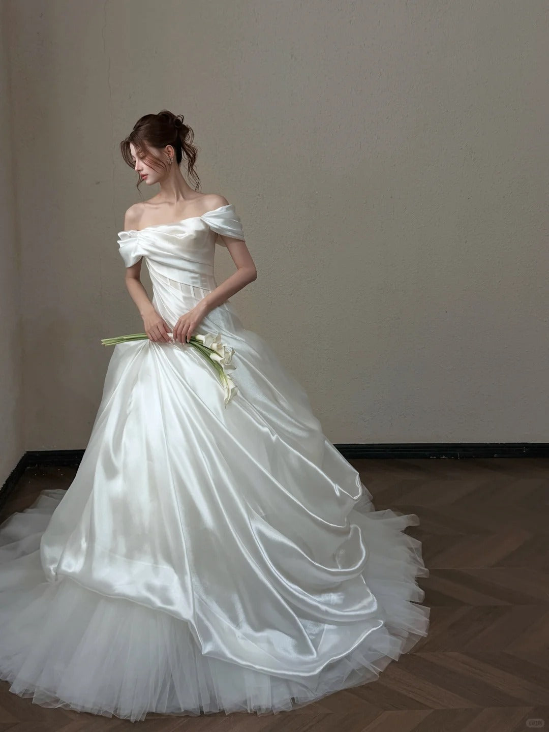 Elegant A-line Off-the-Shoulder Tulle Long Wedding Dress Satin White Prom Dress MD490