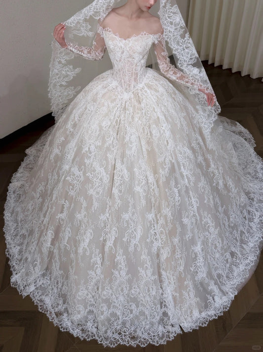 Elegant Ball Gown Strapless Long Wedding Dress Lace White Prom Dress MD495
