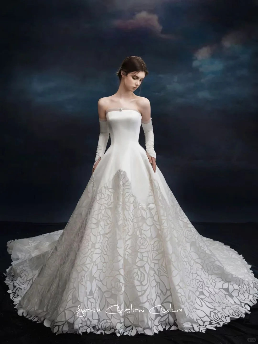 Elegant A-line Strapless Long Wedding Dress Satin White Prom Dress MD499